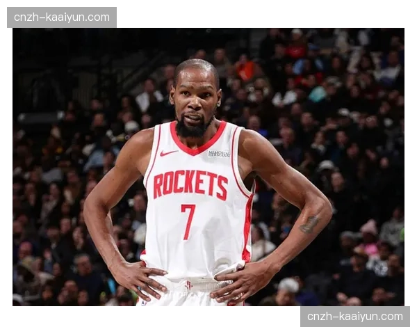 杜兰特37岁场均26分5.5篮板 总得分2026分居老将之首 杜兰特37岁场均26分5.5篮板 总得分2026分居老将之首